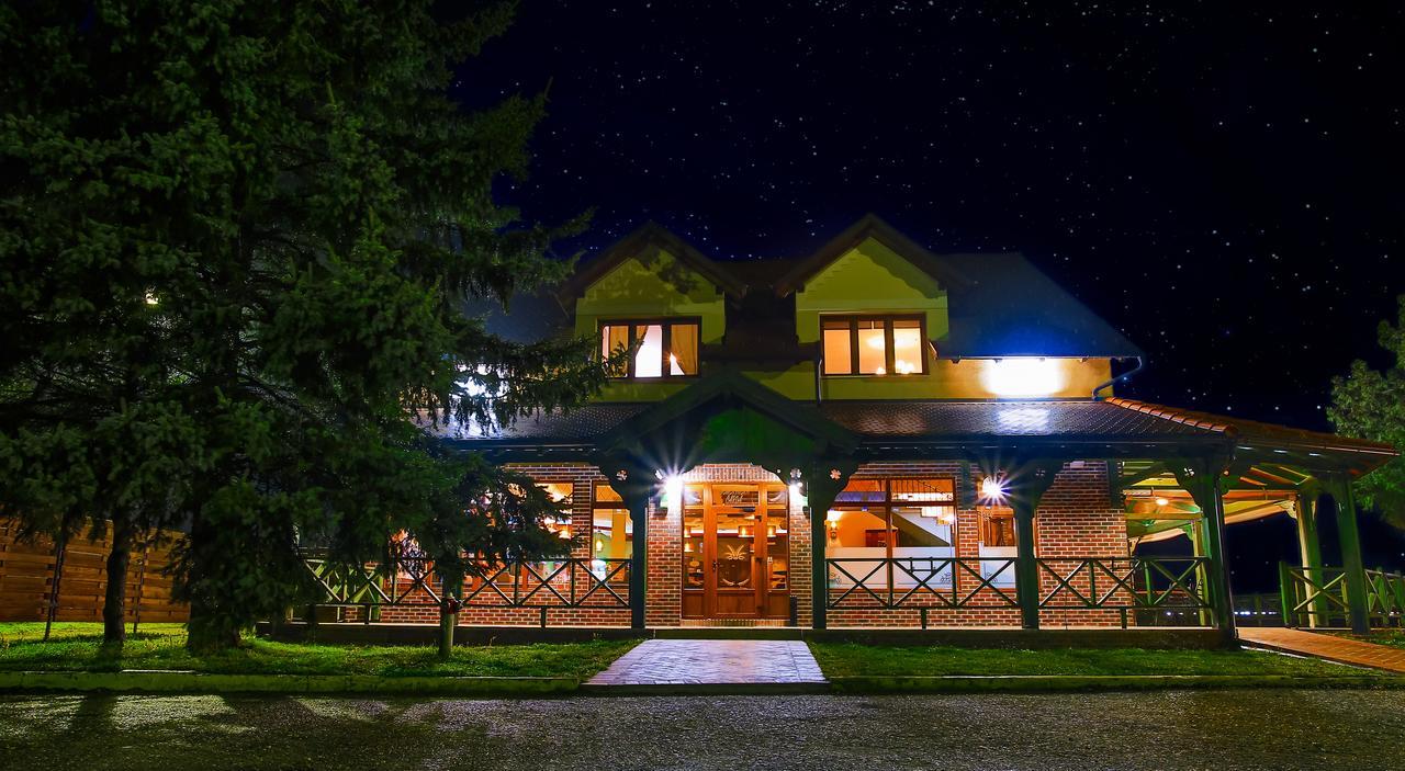 Hotel Moja Carda Temerin Bagian luar foto